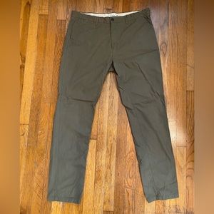 H&M - L.O.G.G. Mens Chino Pants - Size 38 - Slim Fit- dark green